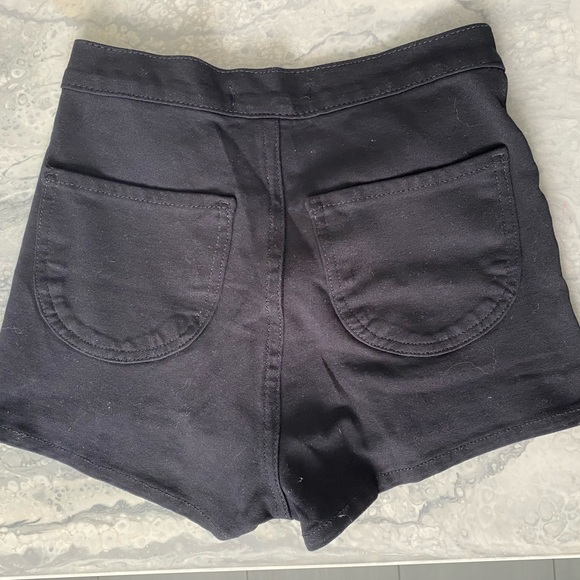 Black Shorts (stretch) - Picture 2 of 2